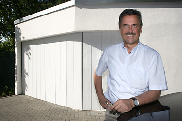 Elektrisches Sektionaltor in Sonderanfertigung nach Maß